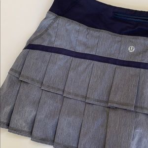 Lululemon navy pinstripe Pacesetter skirt 8